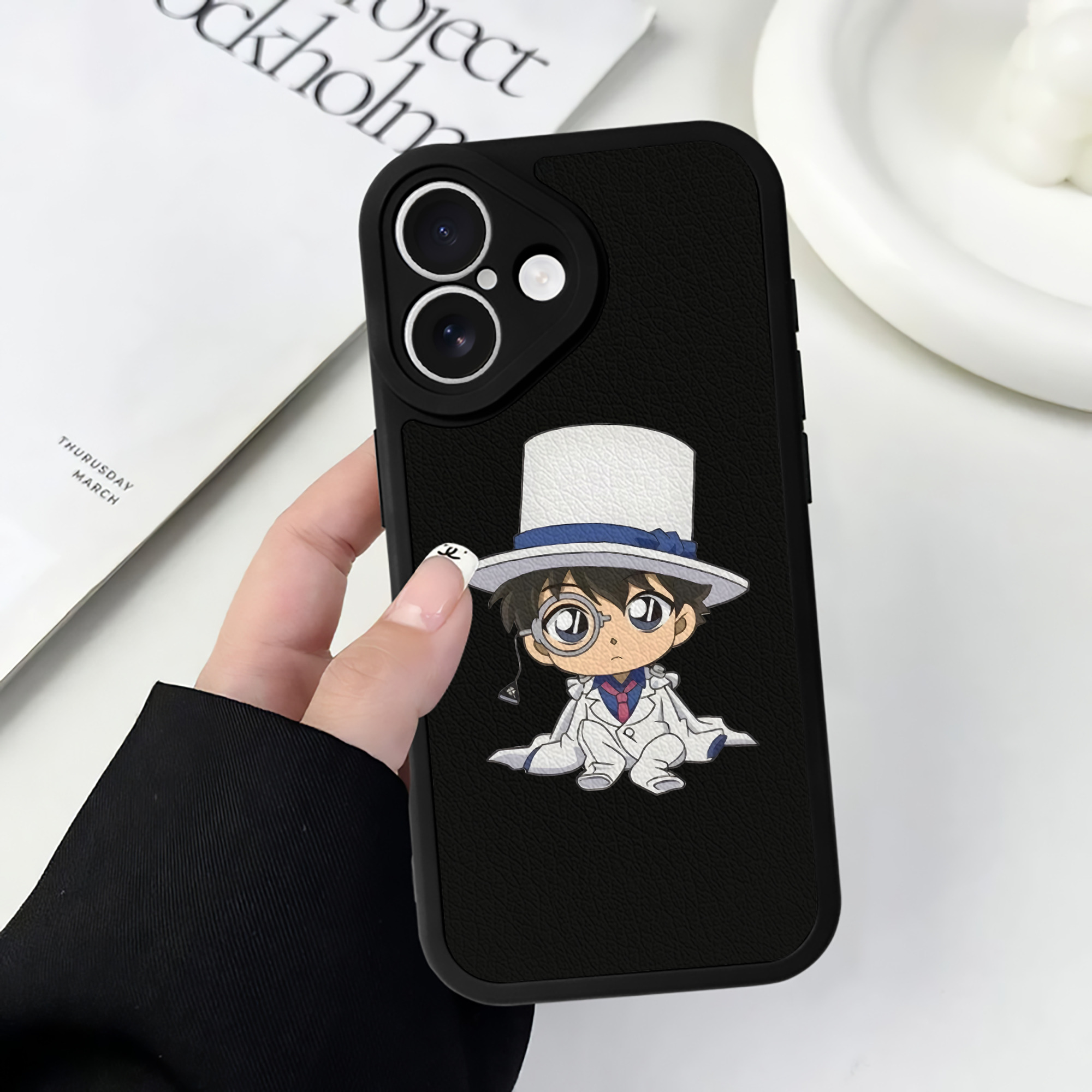 （画像用） 名探偵コナン くろば かいと Detective Conan Kuroba Kaito 【iPhone 16シリーズ対応】シリコンスマホケース（レザー調） 材質：シリコン